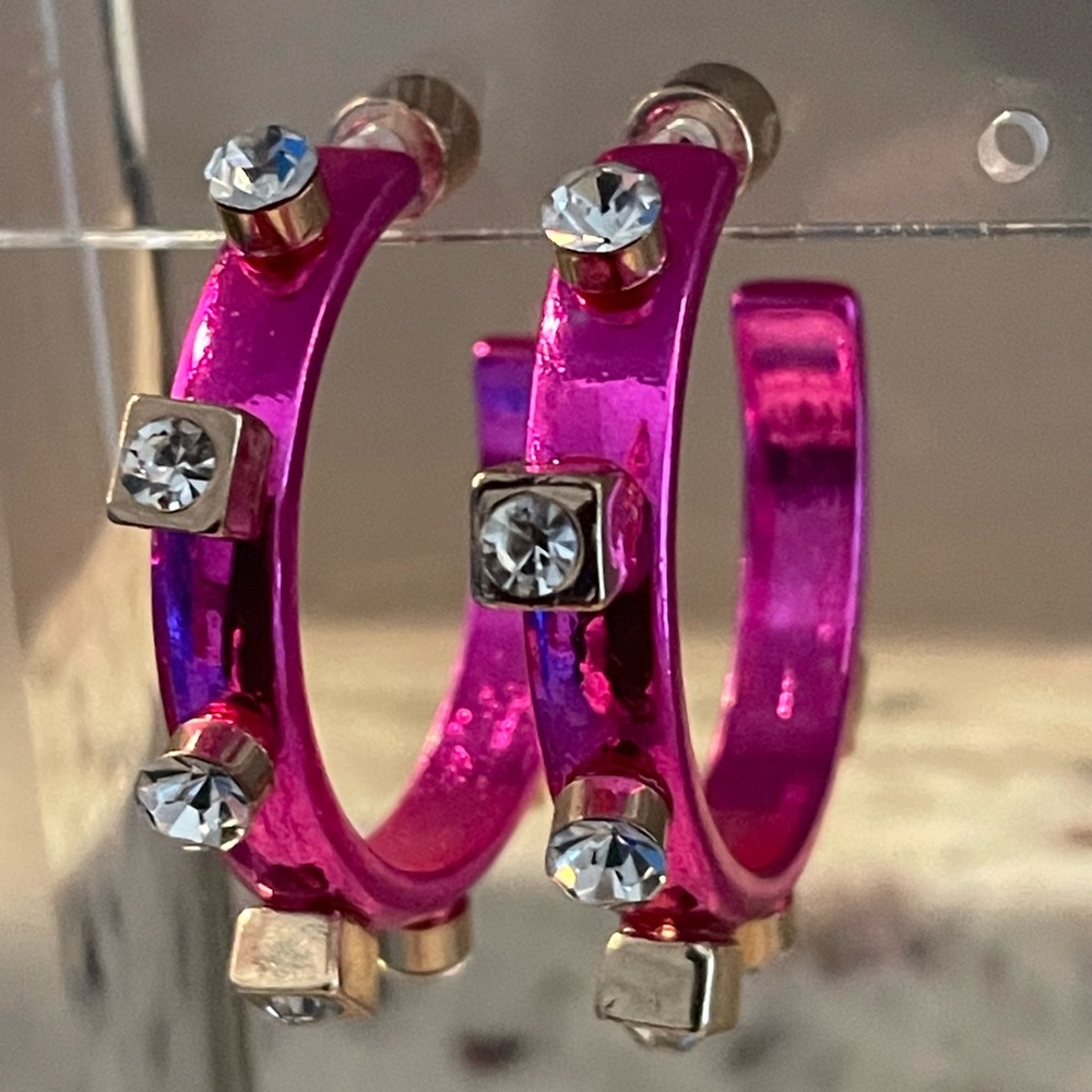 Smith & Co Hot Pink Metallic Metal Hoop Jewel Earrings BRAND NEW